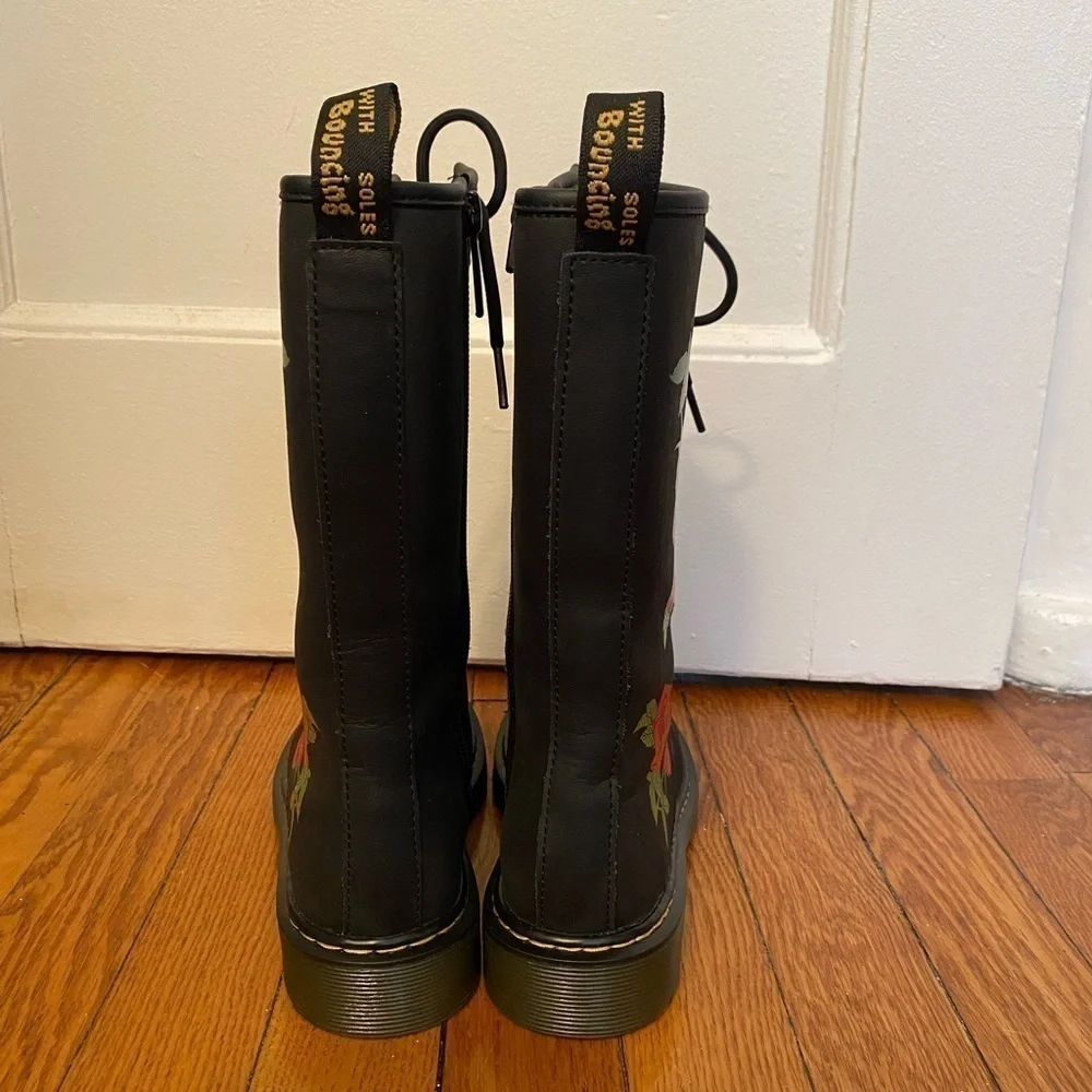 Dr Martens Vonda J Tall Lace Up Red Roses Combat Boots Kids Size 2